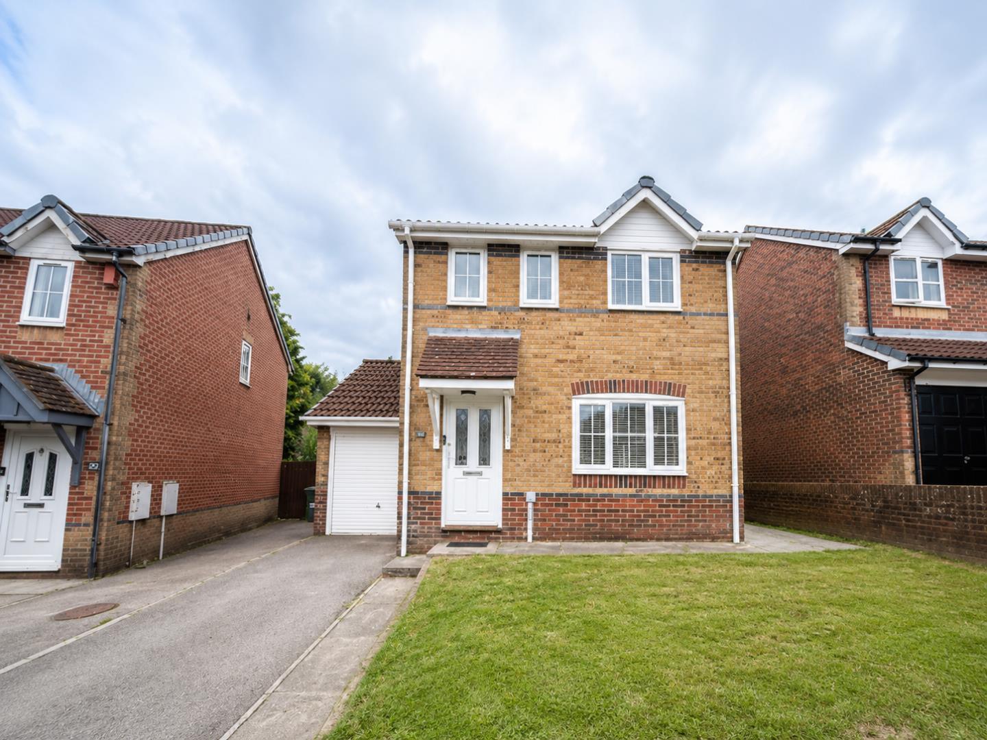 Meadow Way, Caerphilly, CF83 1TF